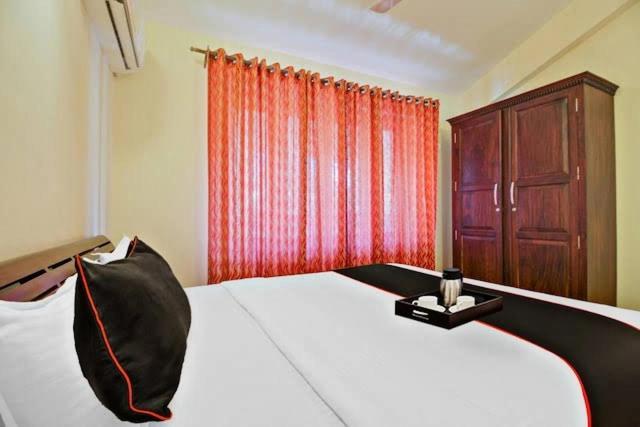 Le Cadillac Bungalow Пондичерри Экстерьер фото