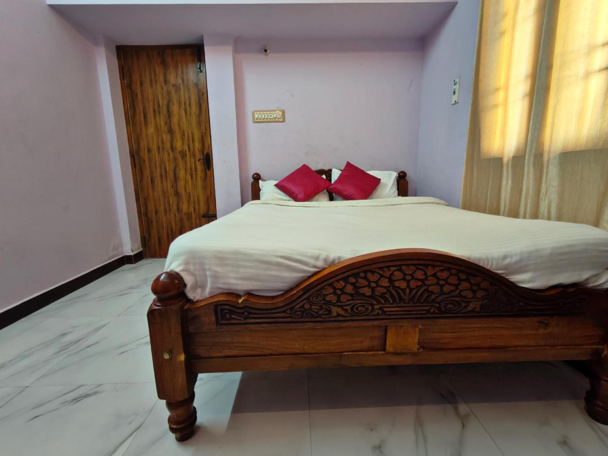 Le Cadillac Bungalow Пондичерри Экстерьер фото